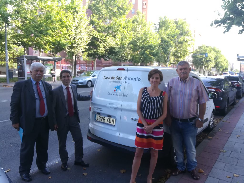 Furgoneta Fundación La Caixa ASRP